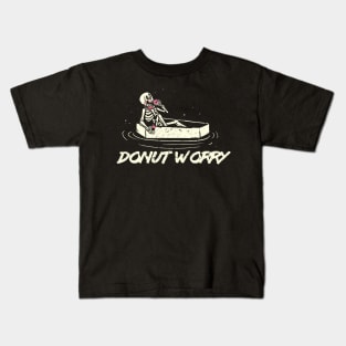 donut worry Kids T-Shirt